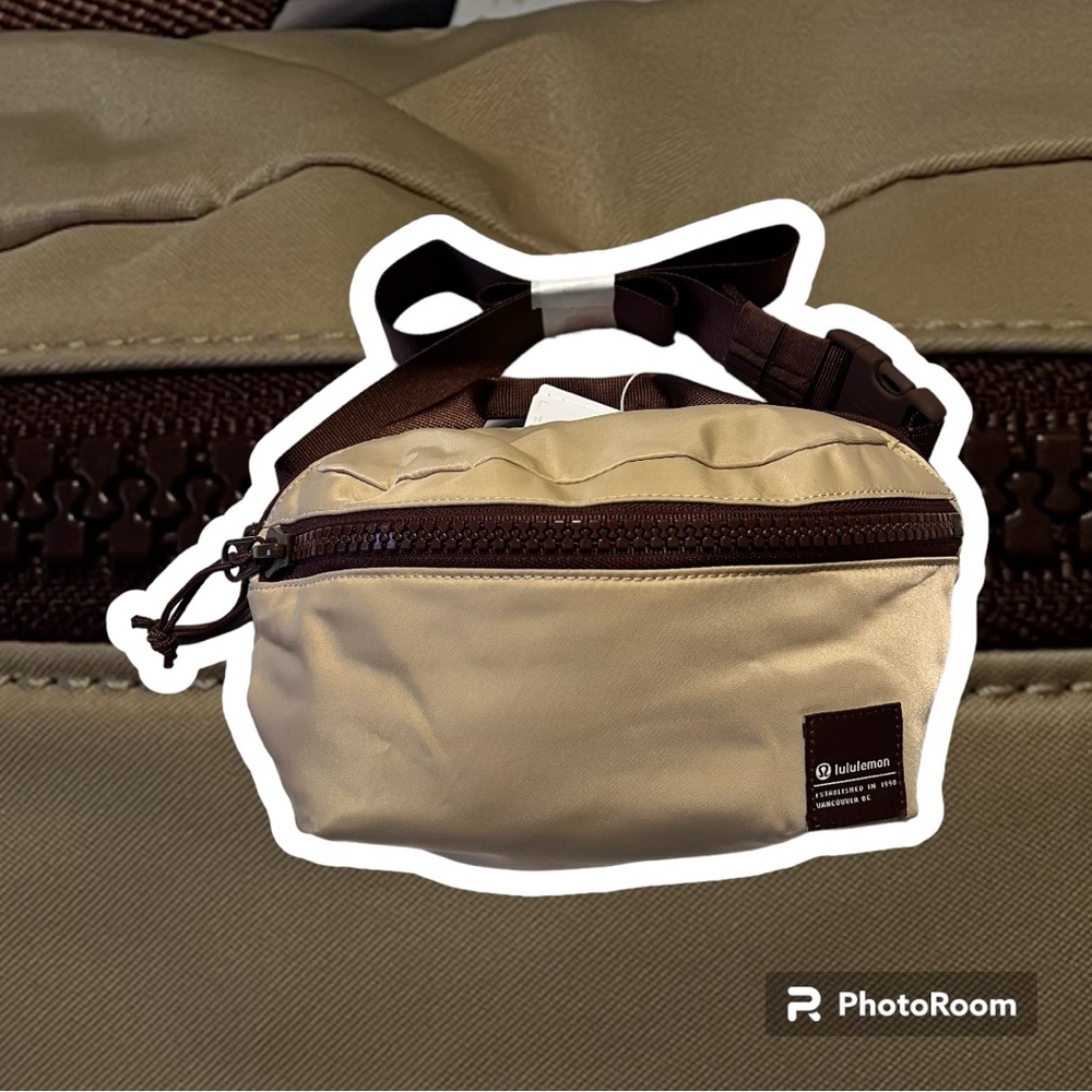 New Lululemon All Day Essentials Belt Bag 2.5L